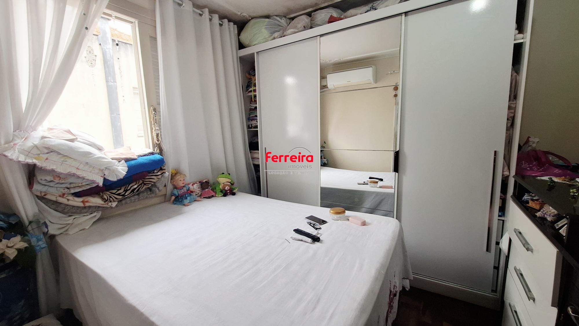 Kitnet de 1 peça com cozinha separada e excelente localização