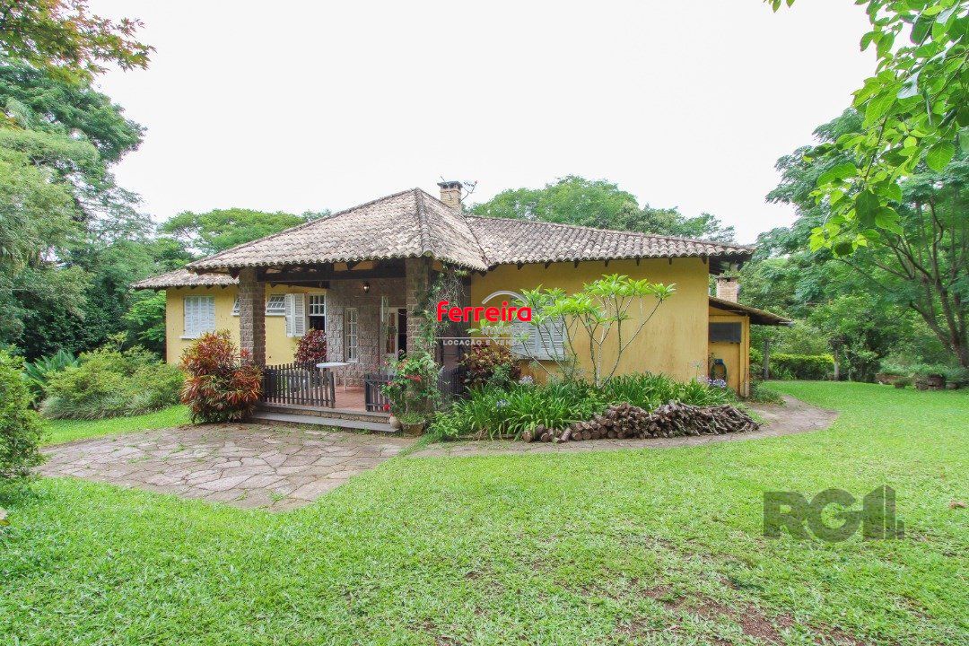 Sitio com casa com 3 quartos, suite, em terreno com 7.320m² - Belem Velho