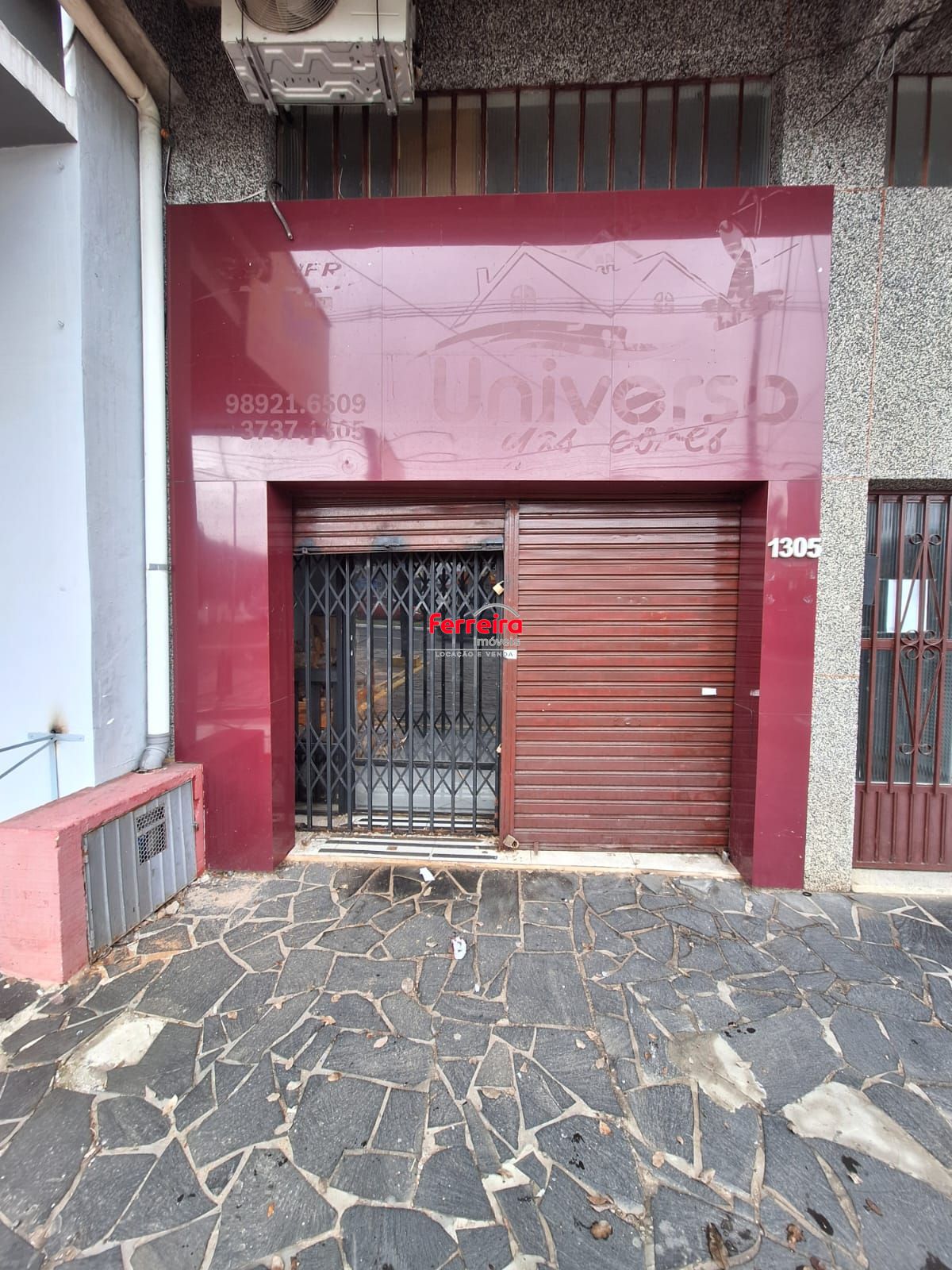 Loja de frente na Campos Velho, Imovel so pode ser vendido com o Predio Junto.