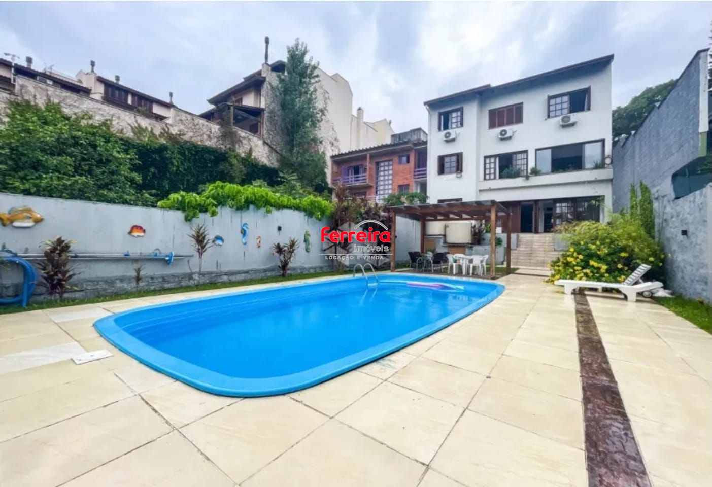 Casa 5 quartos à venda, 350m², Cristal - Porto Alegre
