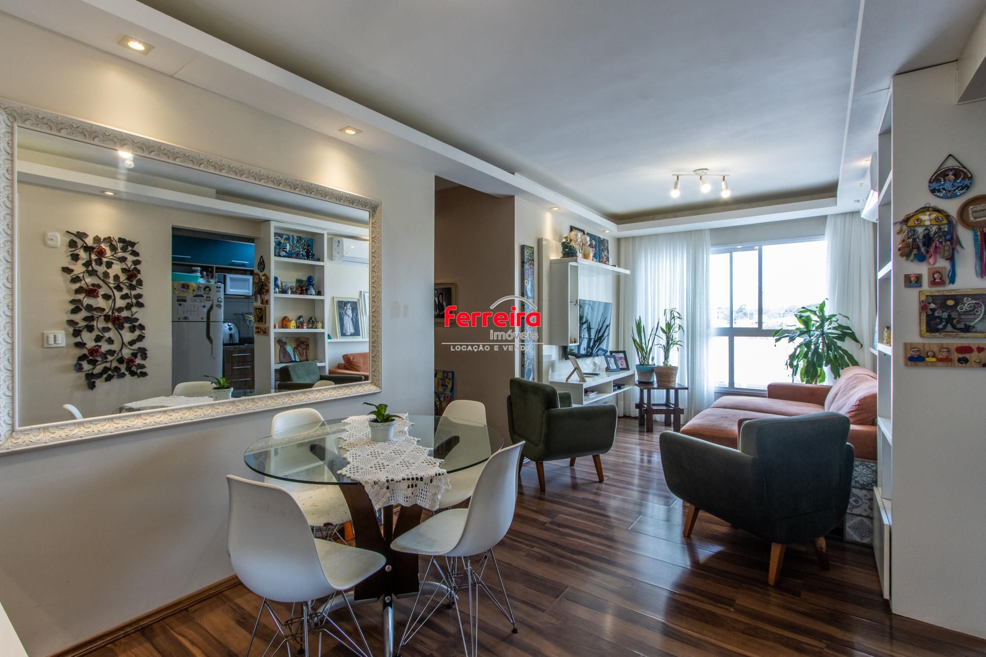 Apartamento semimobiliado de 3 quartos na Cavalhada