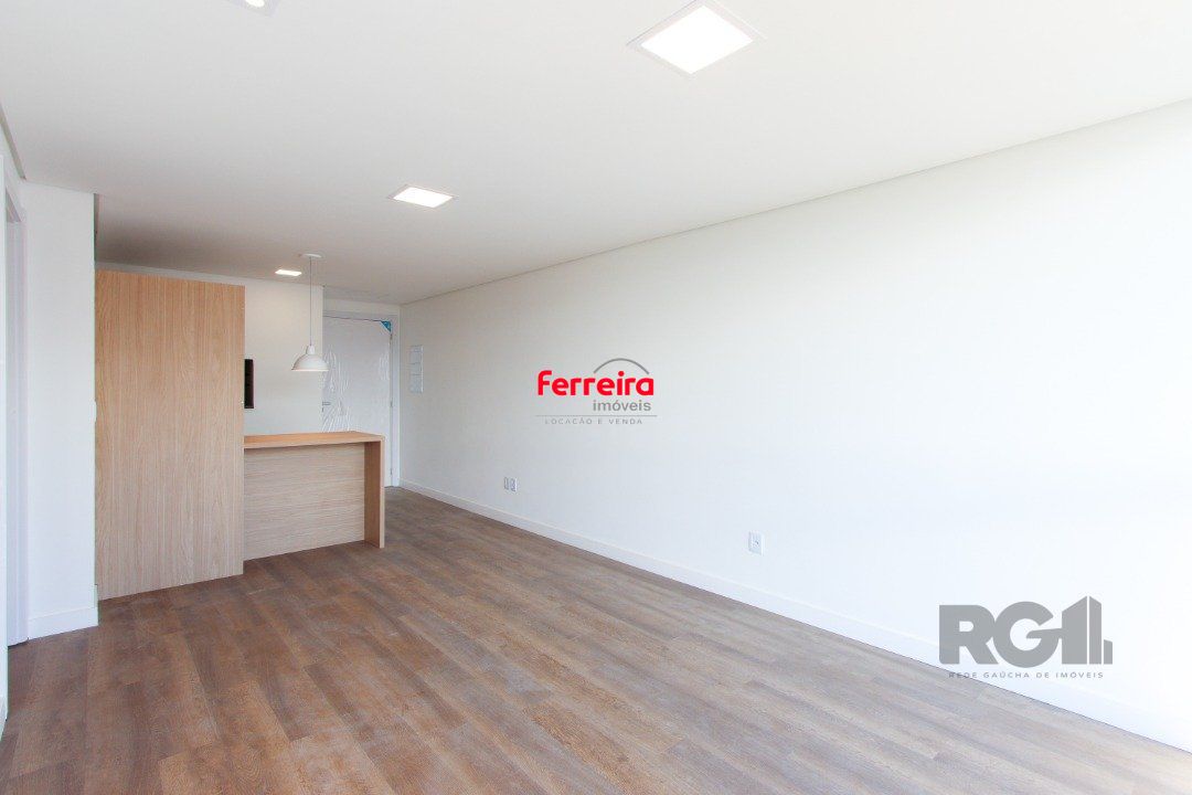 Apartamento em Porto Alegre no Bairro Petrópolis, de 2 quartos, semi mobiliado.