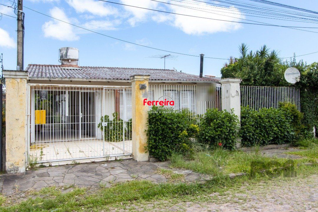 Casa para Venda - 239m², 5 dormitórios, sendo 1 suites, 2 vagas - Hipica