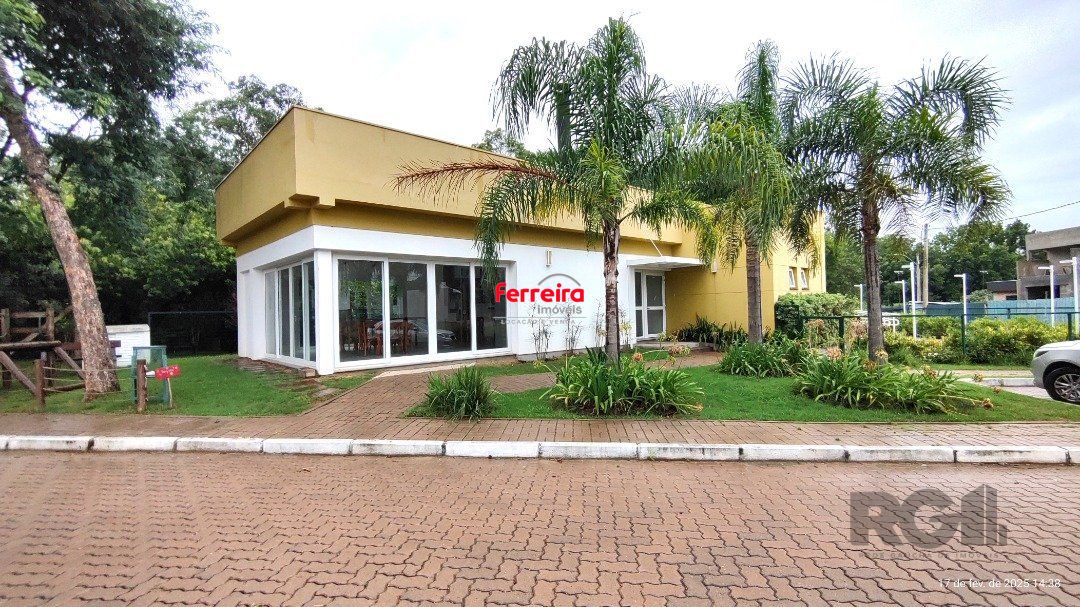 Casa em Condomínio à venda, bairro Campo Novo,  3 quartos (1 suite),  3 banheiros, 1 vaga