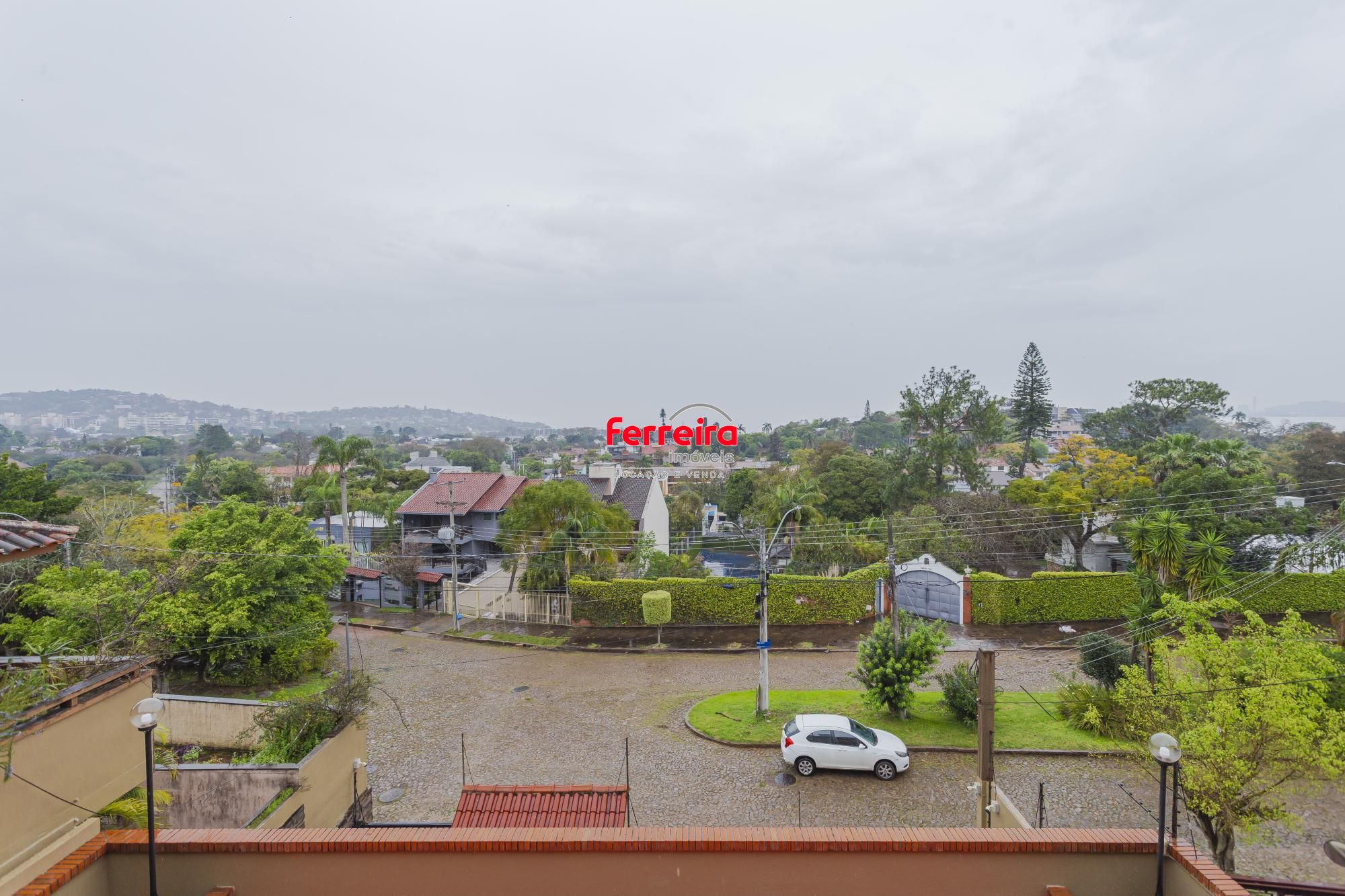 Casa semi-mobiliada na Vila Assunção com vista deslumbrante para o Guaíba e Veleiros do Sul