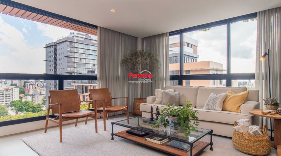Apartamento com 3 dormitórios no Mont Serrat