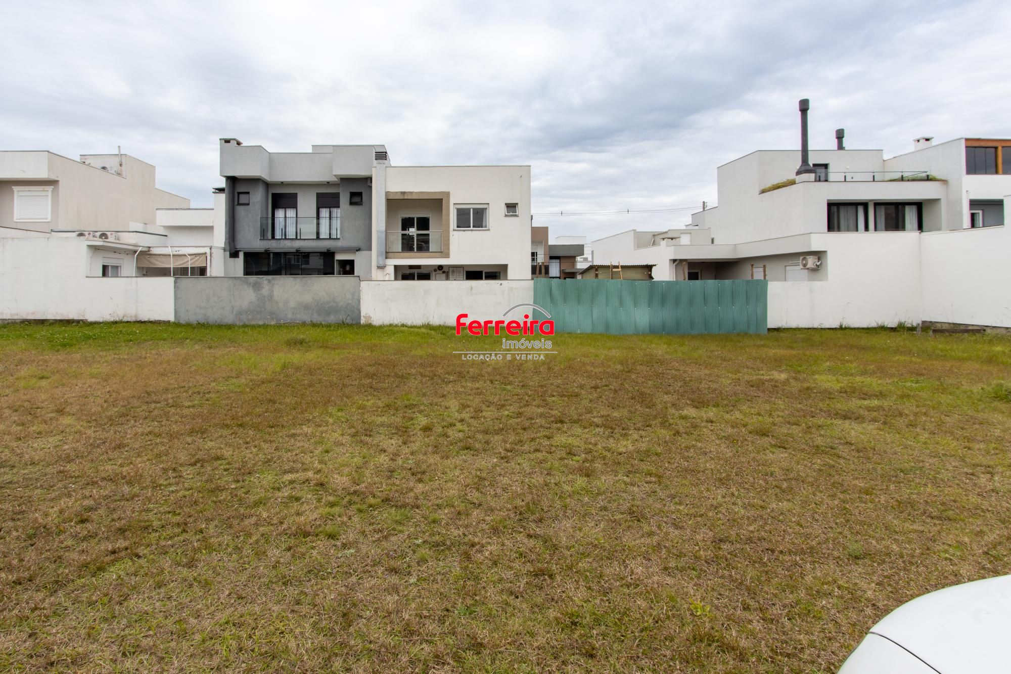 Lote de 154m2 no Condomínio Villa Amalfi, com boa infraestrutura