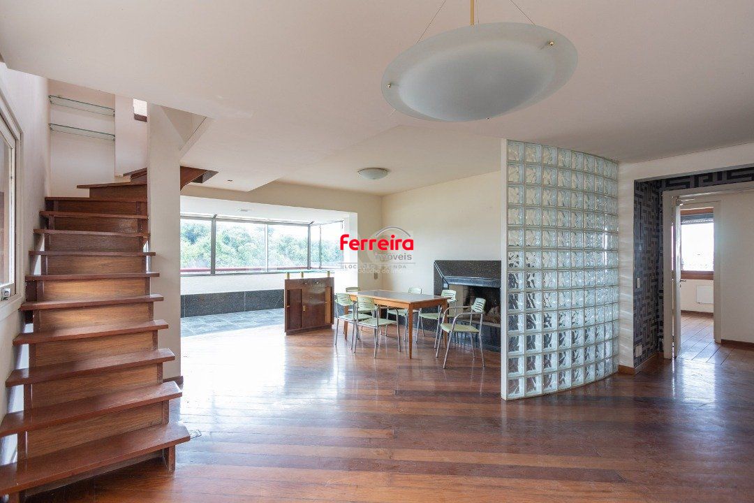 Cobertura para Venda - 302m², 4 dormitórios, sendo 1 suites, 3 vagas - Menino Deus