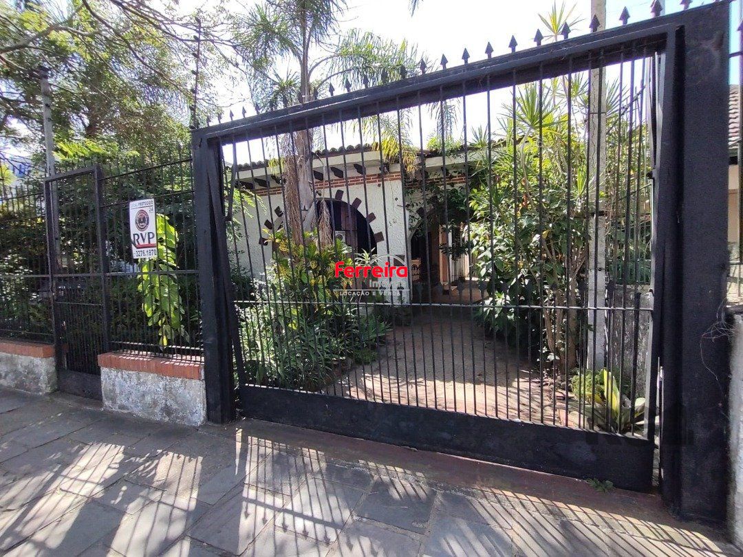 Casa comercial térrea na Av. Aparício Borges - bairro Teresópolis