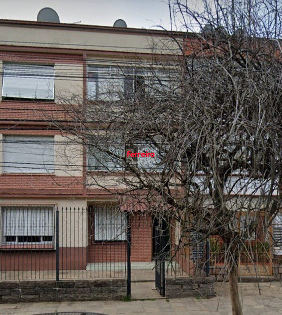 Apartamento térreo, 2 dormitórios no Menino Deus