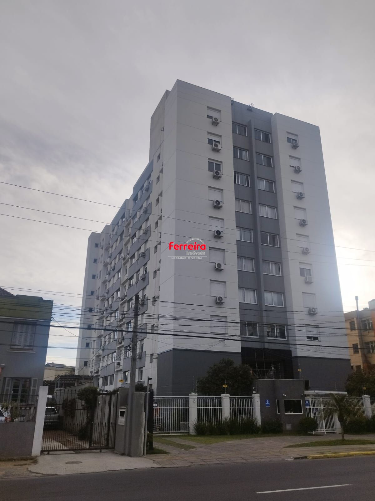 Apartamento semi mobiliado com 2 Quartos no Bairro Azenha,
