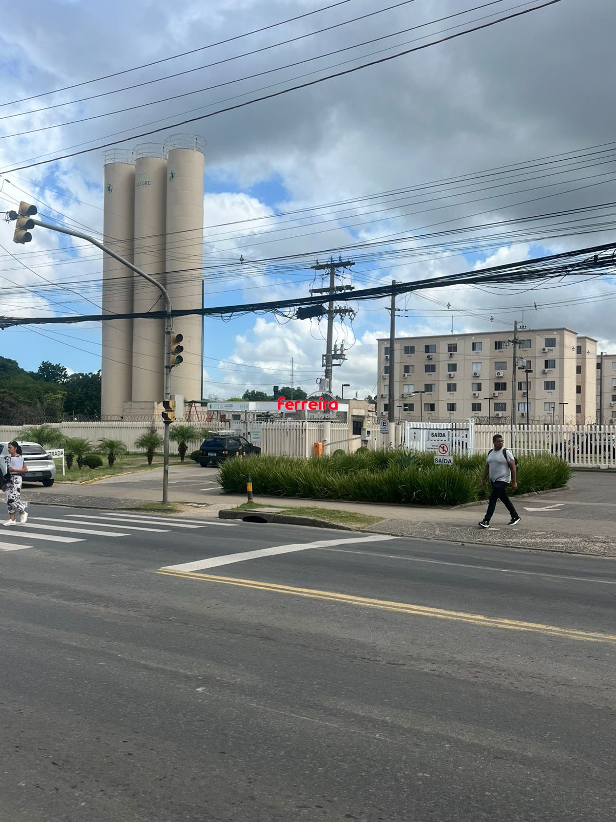 Apto 2 Dormitórios, Térreo, Sala, Cozinha, Banheiro, 01 vaga garagem-rotativa
