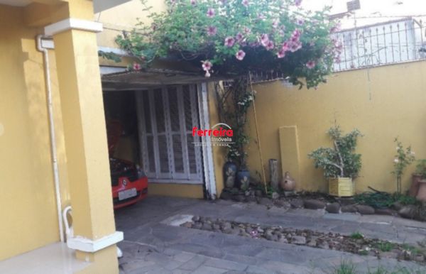 Casa para Venda - 176m², 2 dormitórios, 4 vagas - Santana