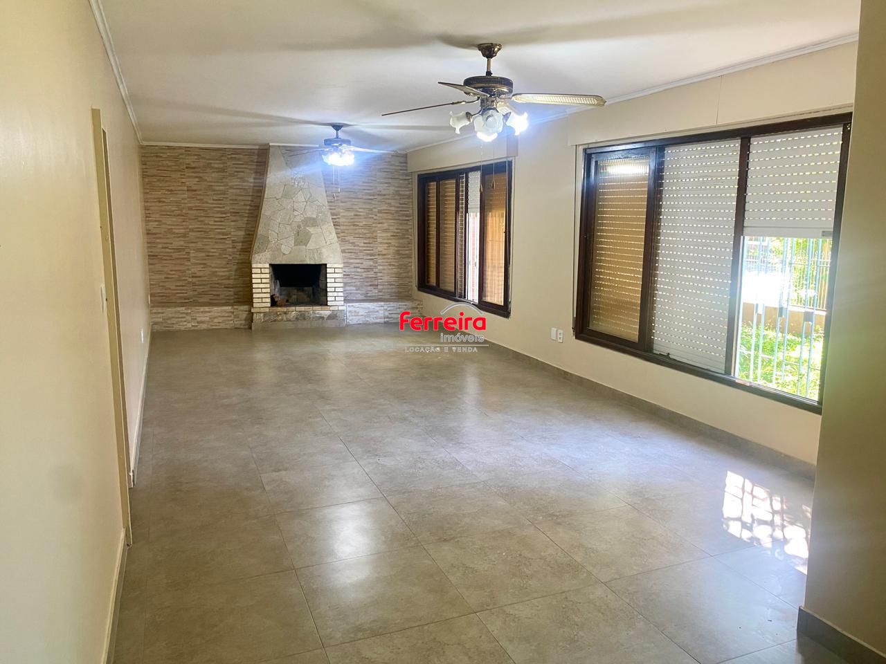 Casa 4 quartos à venda, 218m², Partenon - Porto Alegre
