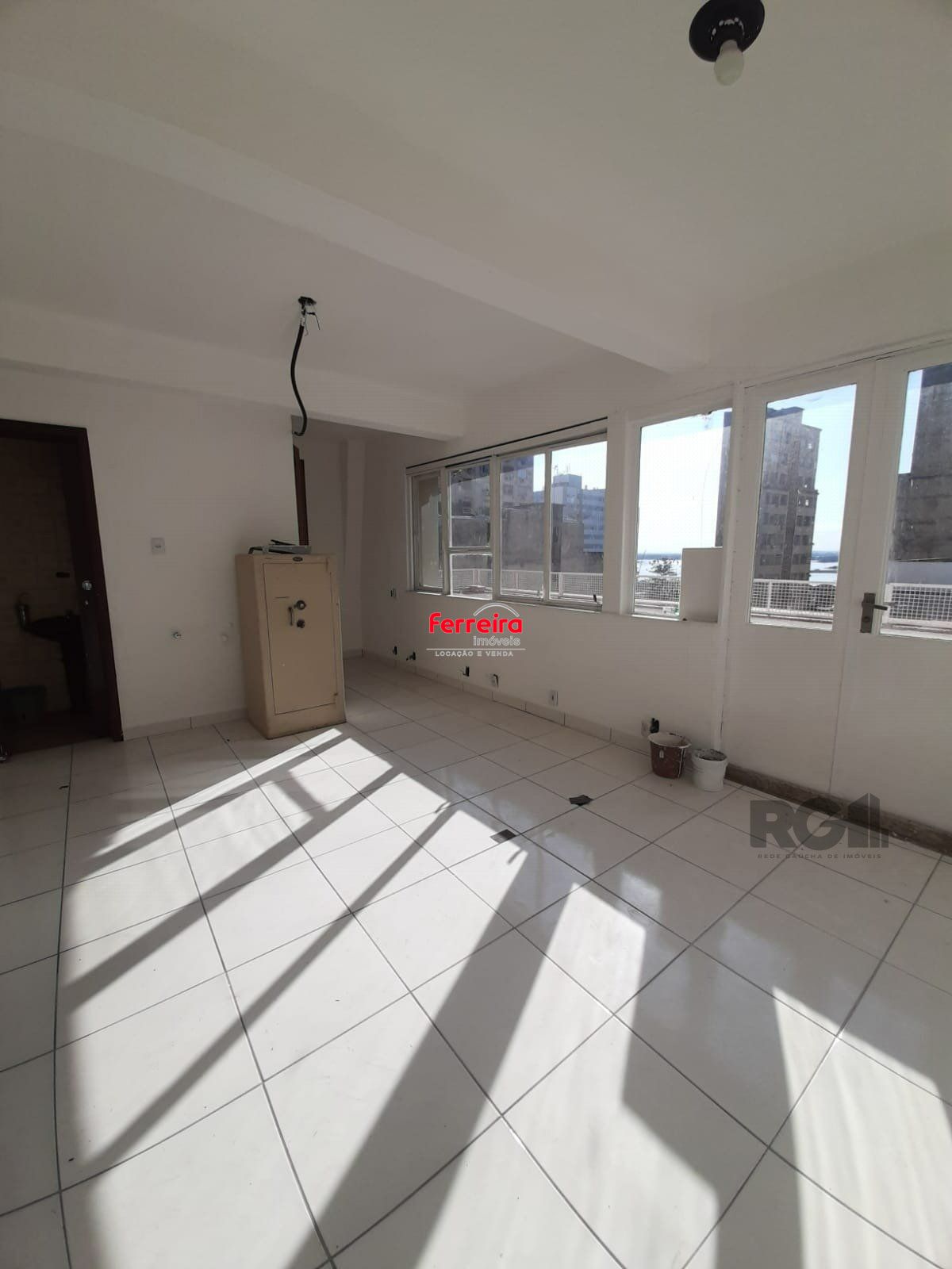 Sala Comercial, à venda, 33 m², Centro Histórico - Porto Alegre — foto 3