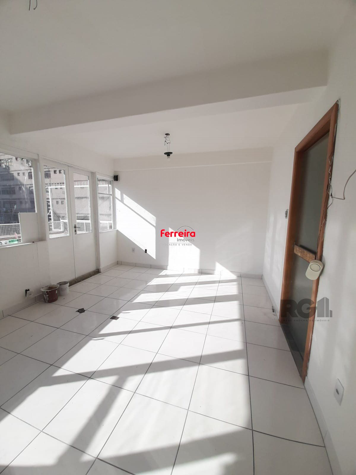 Sala Comercial, à venda, 33 m², Centro Histórico - Porto Alegre — foto 2