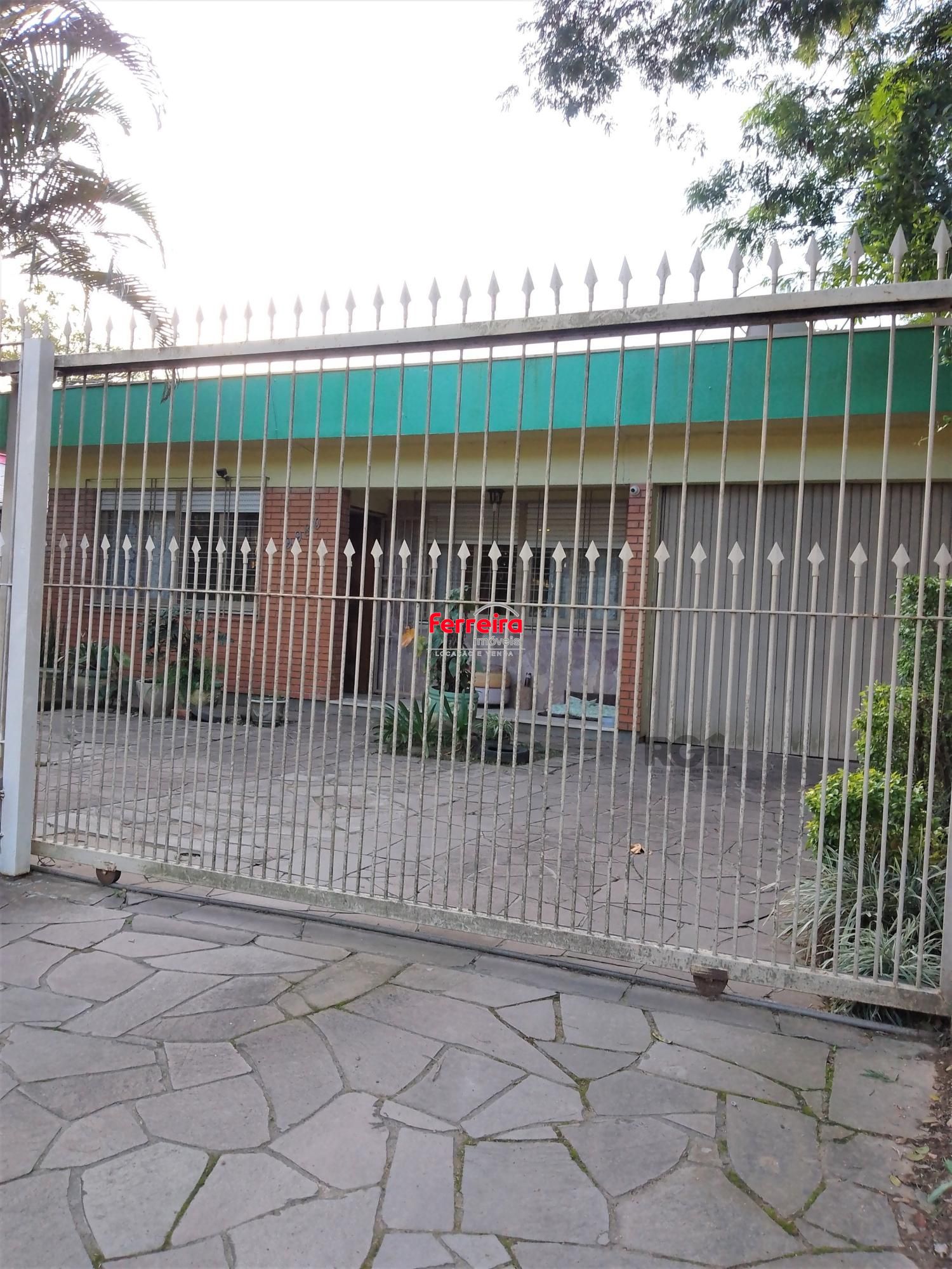 Casa 4 dormitórios, terreno com 1639m² à venda no Morro Santana