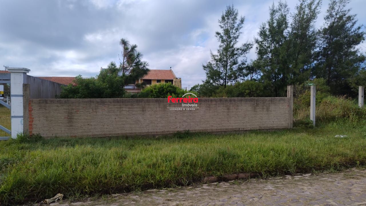 Excelente Terreno na praia, já murado,  em Imbé. R$ 250.000,00