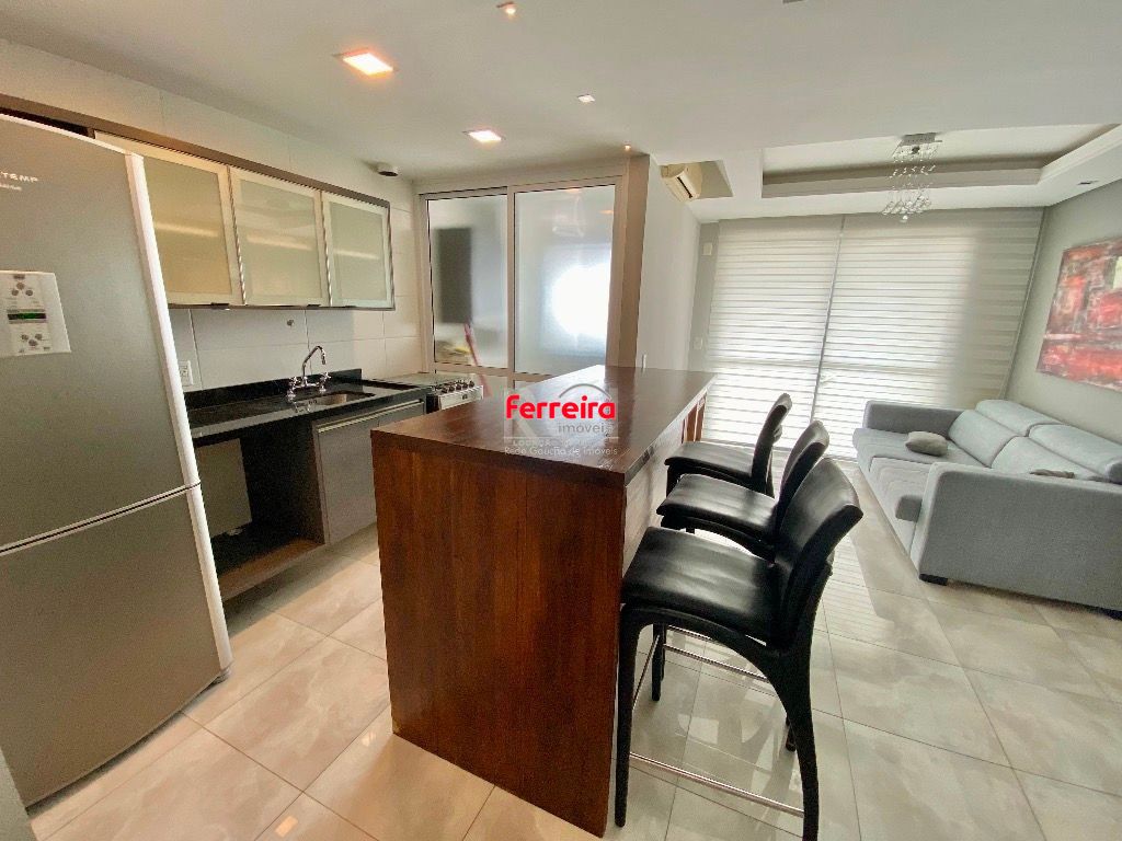 Apartamento Para Comprar  no Karpathos com 2 Dormitórios transformado em 1 suite com closet