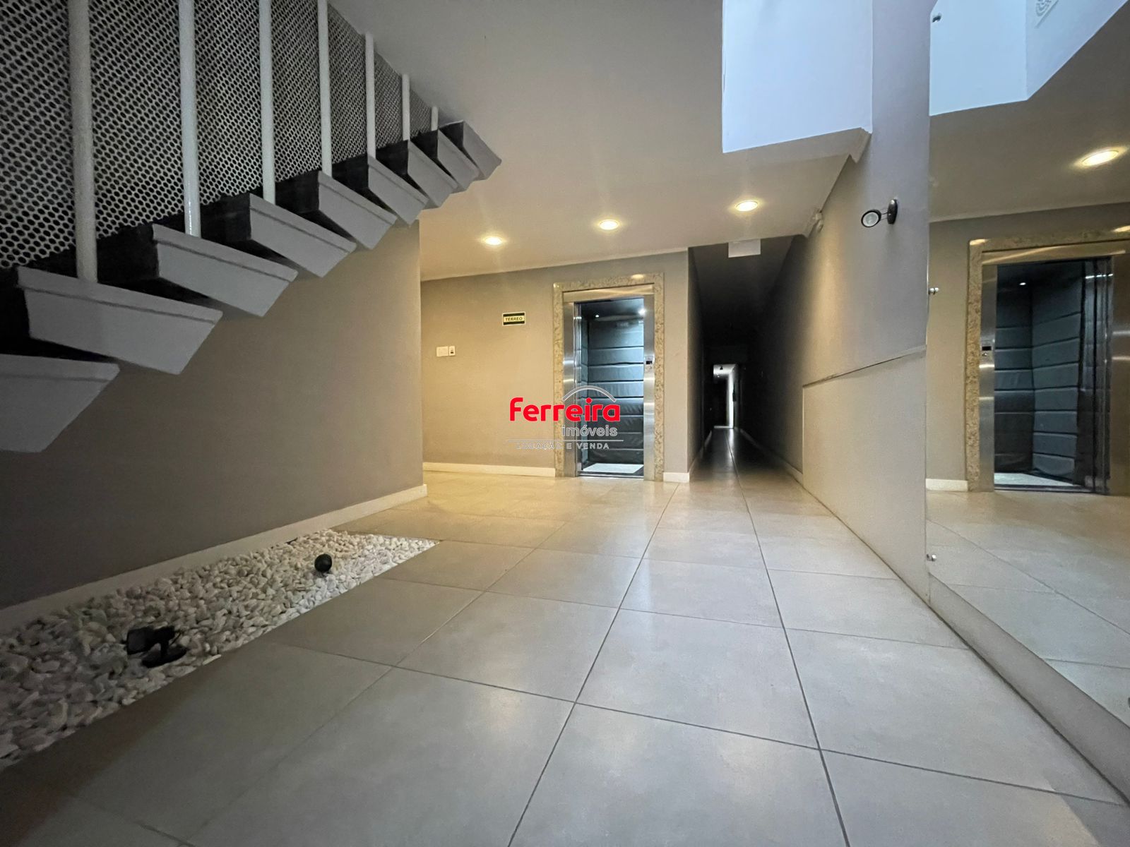 Apartamento, 2 quartos, à venda, 74 m², Floresta - Porto Alegre — foto 2