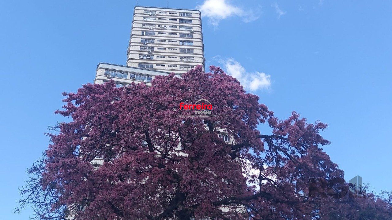 Vende sala em andar alto - Centro Histórico - Porto Alegre/RS