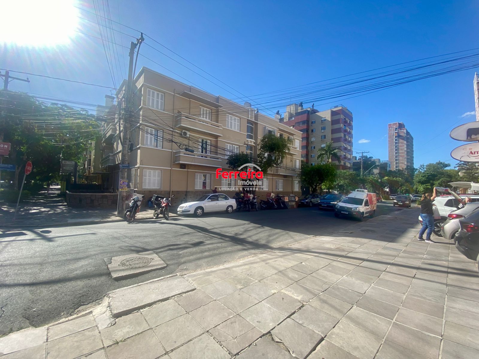 Apartamento garden 3 dormitórios 2 banheiros 128m2 e vaga coberta, Menino Deus
