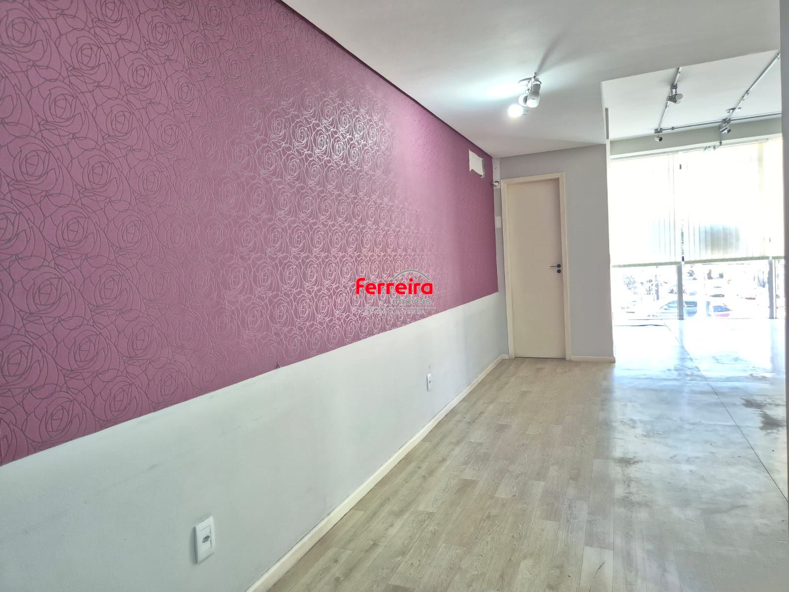 Sala Comercial, 1 sala, à venda, 46 m², Menino Deus - Porto Alegre — foto 2