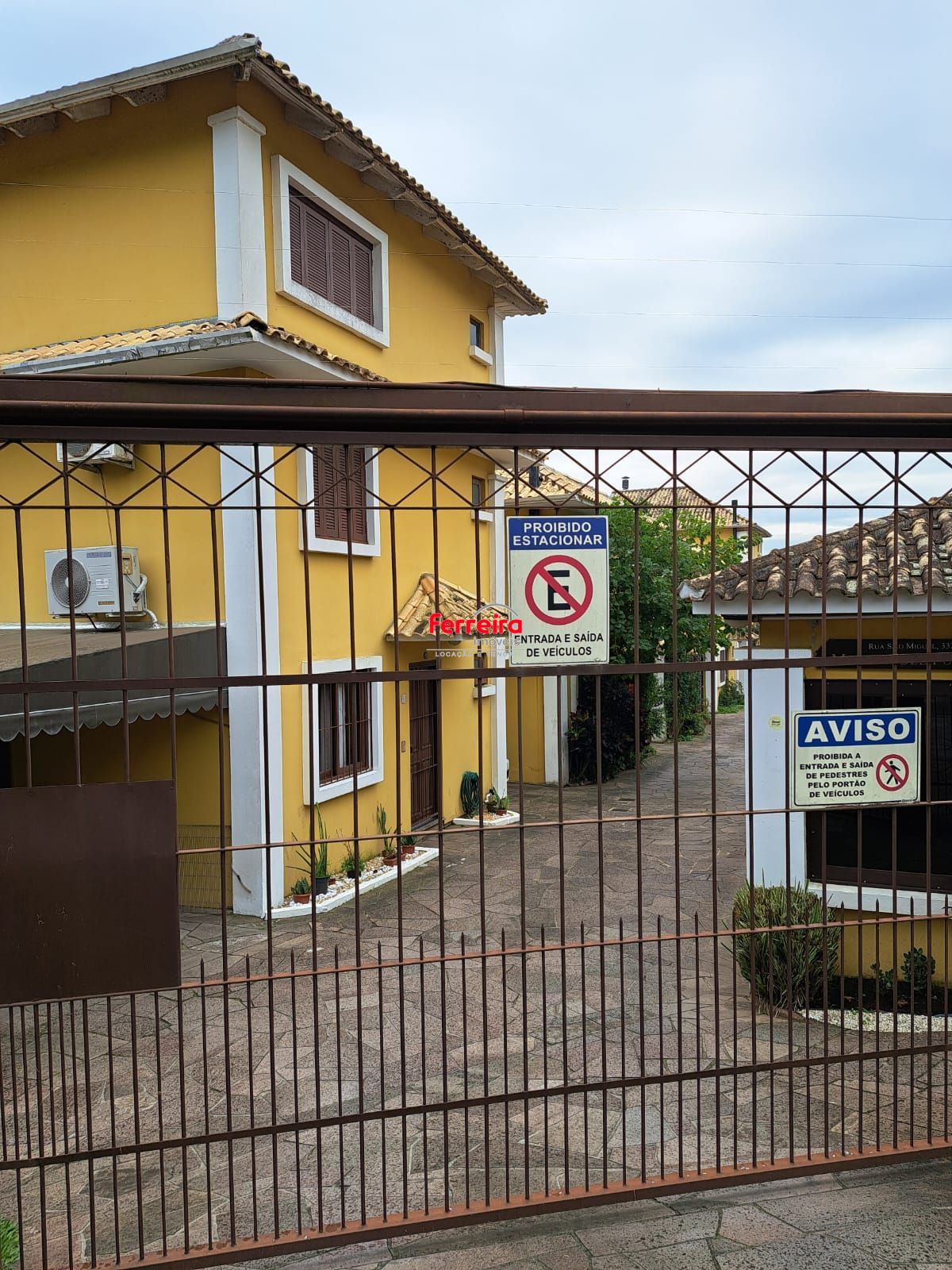 Casa em Condomínio próximo da 3 Perimetral