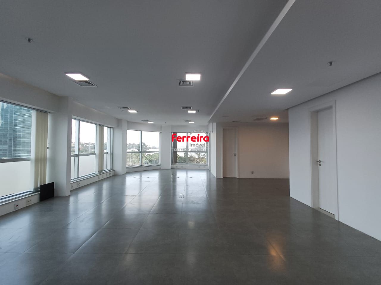 Sala Comercial, 1 sala, à venda, 84 m², Cristal - Porto Alegre — foto 2