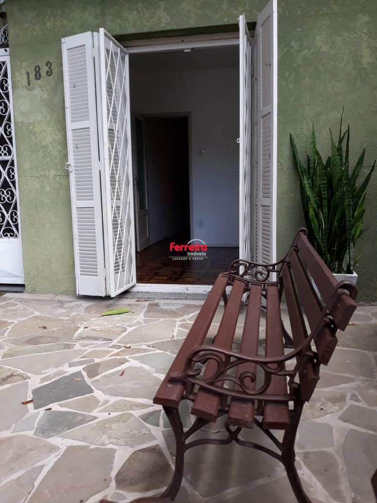 Vende-se apartamento térreo com 1 quarto, pátio privativo e 44 m² – Higienópolis