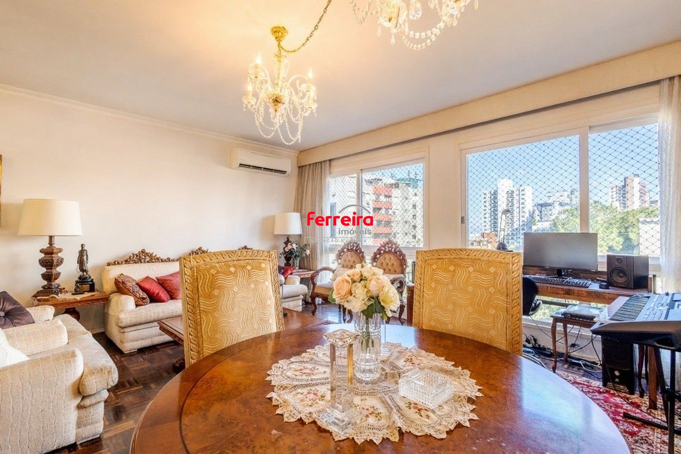 Vende-se apartamento com 3 quartos (1 suíte), 122 m² e 1 vaga – Petrópolis