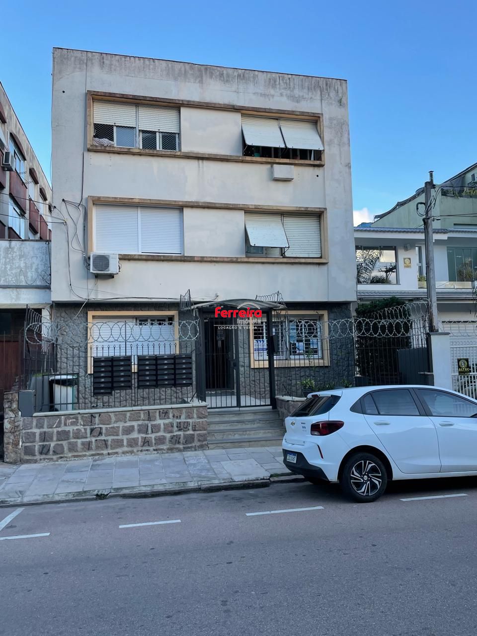 KITNET A VENDA NA CIDADE BAIXA