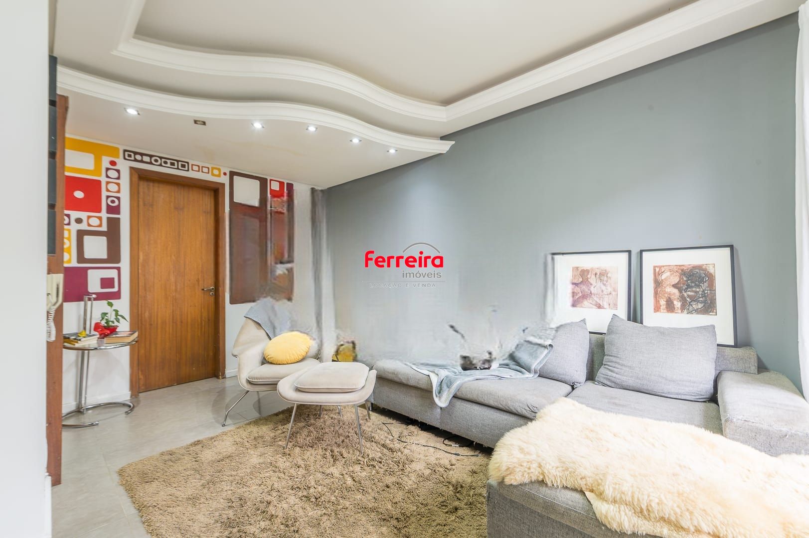 Linda casa de 3 pisos no Condomínio Mediterrâneo