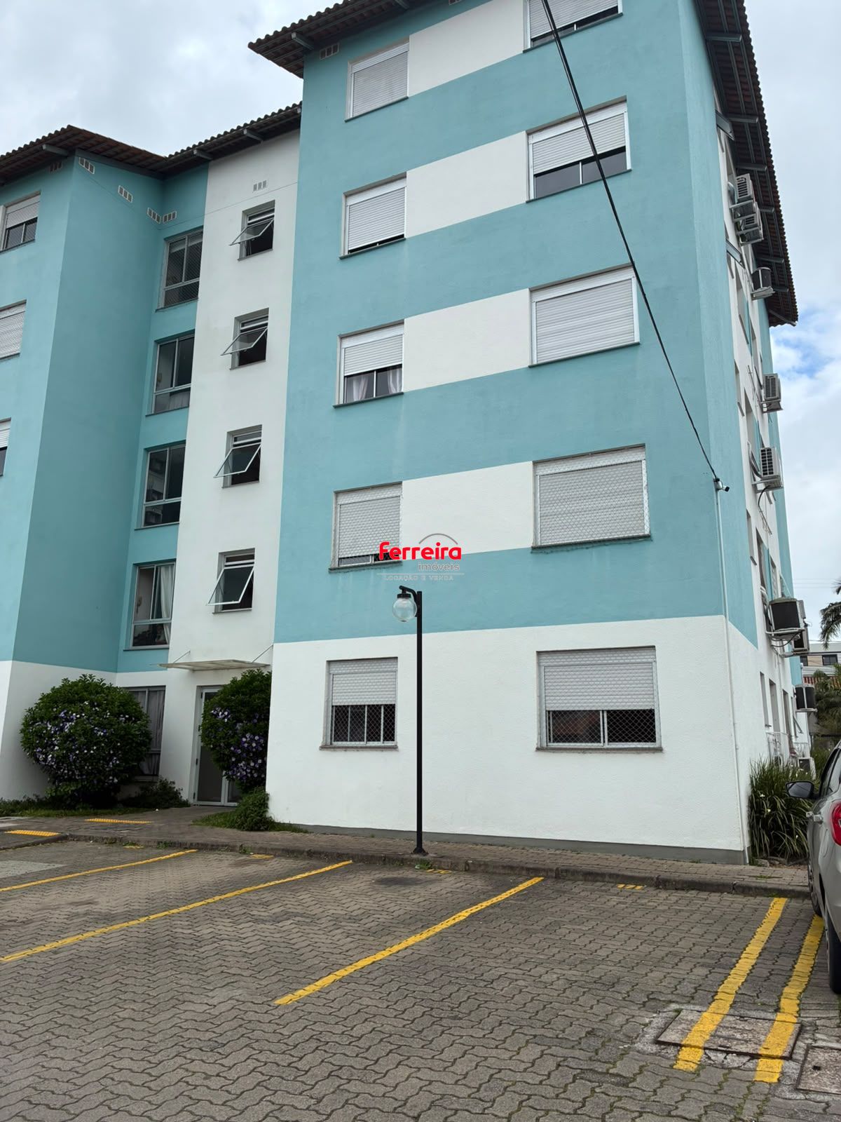Apartamento com 02 quartos e 01 vaga escriturada Bairro Vila Nova Porto Alegre