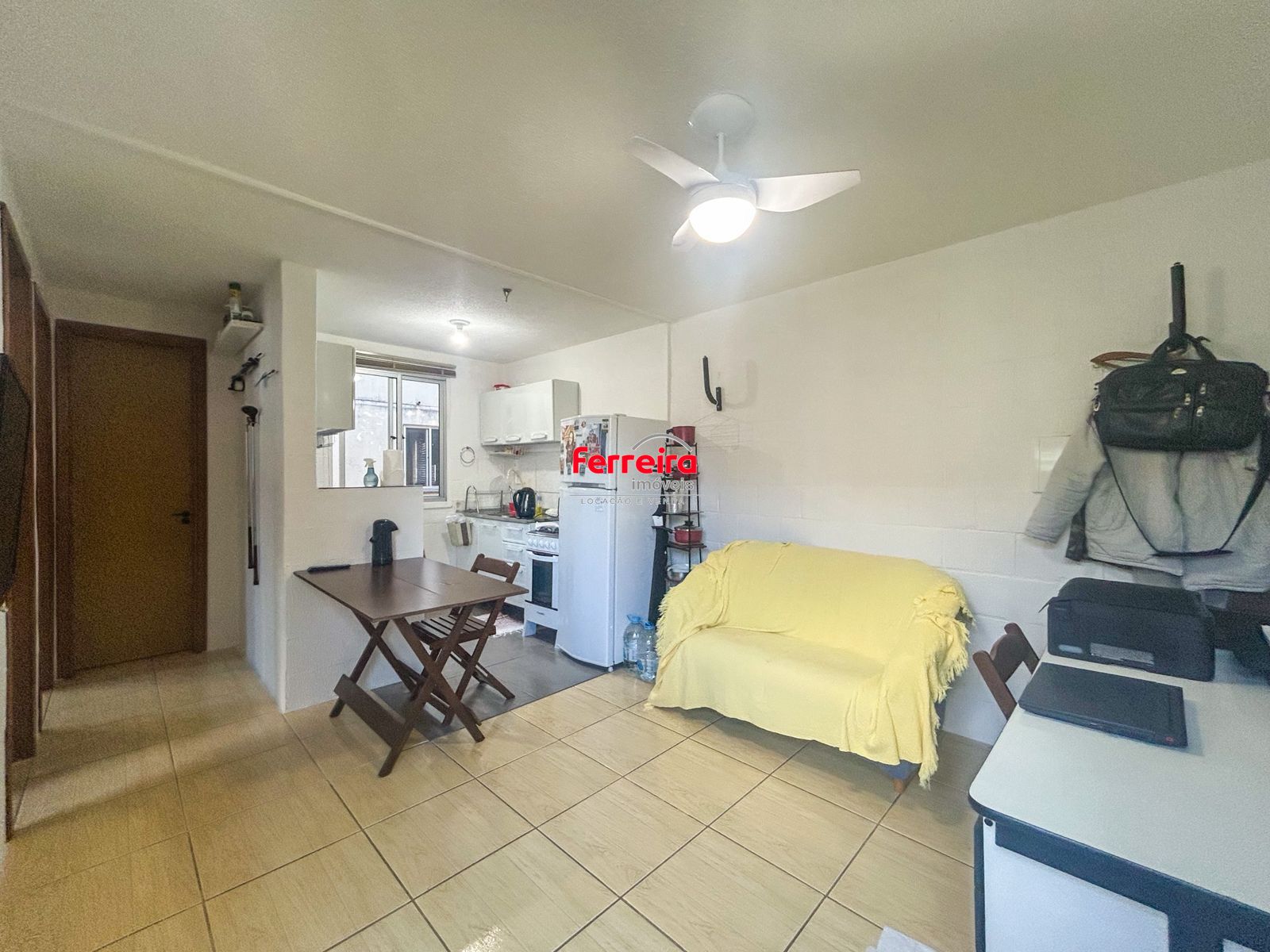 Apartamento com 2 quartos, com 1 vaga, no bairro Vila Nova, Porto Alegre/RS