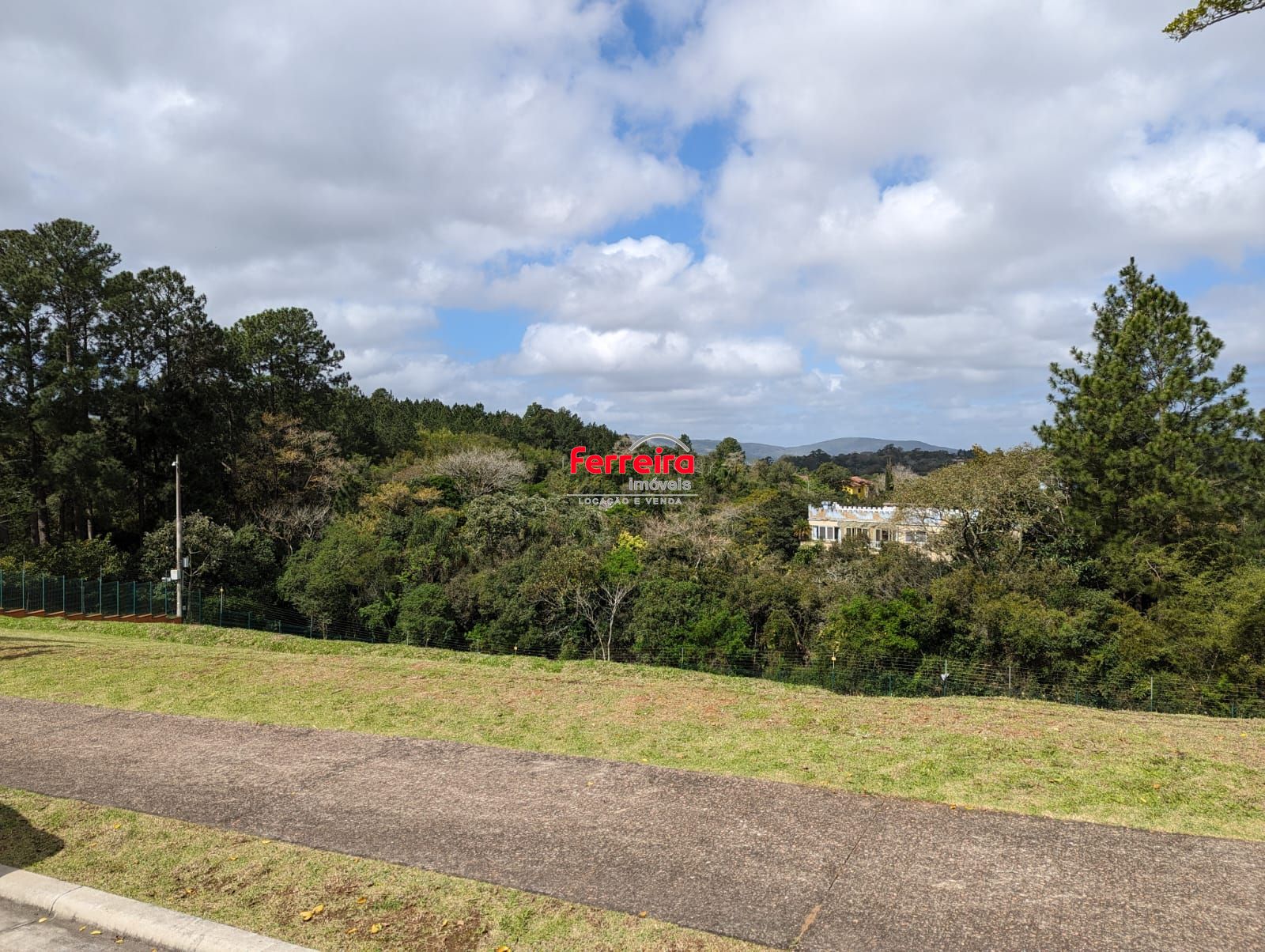 Lote em Condomínio Fechado