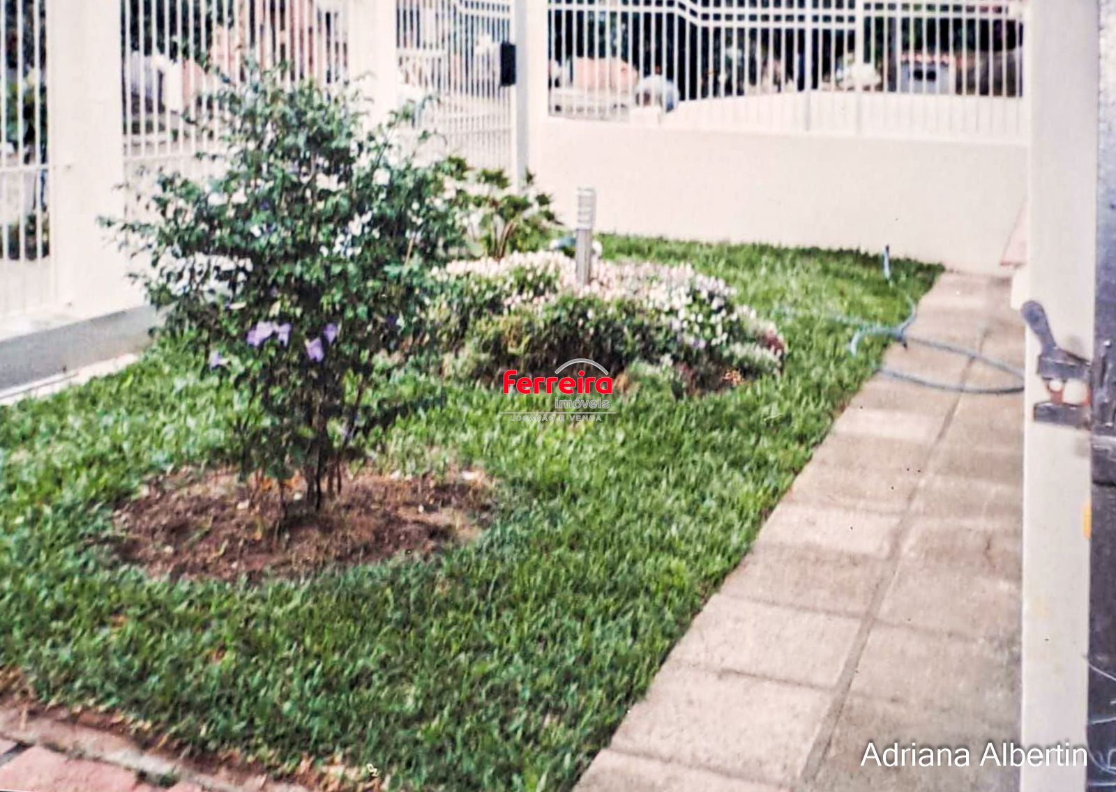 Casa com 2 dormitórios Bairro Colina