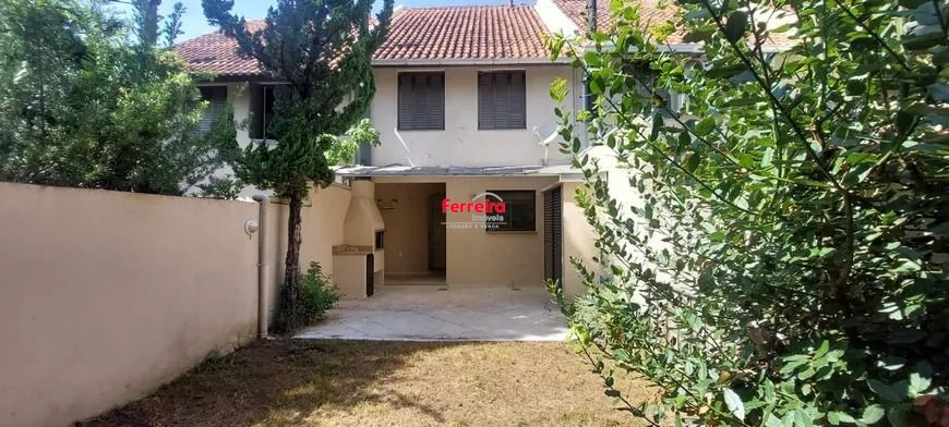 Casa em condomínio com 3 dormitórios, suíte, sótão e lazer completo – 106m²