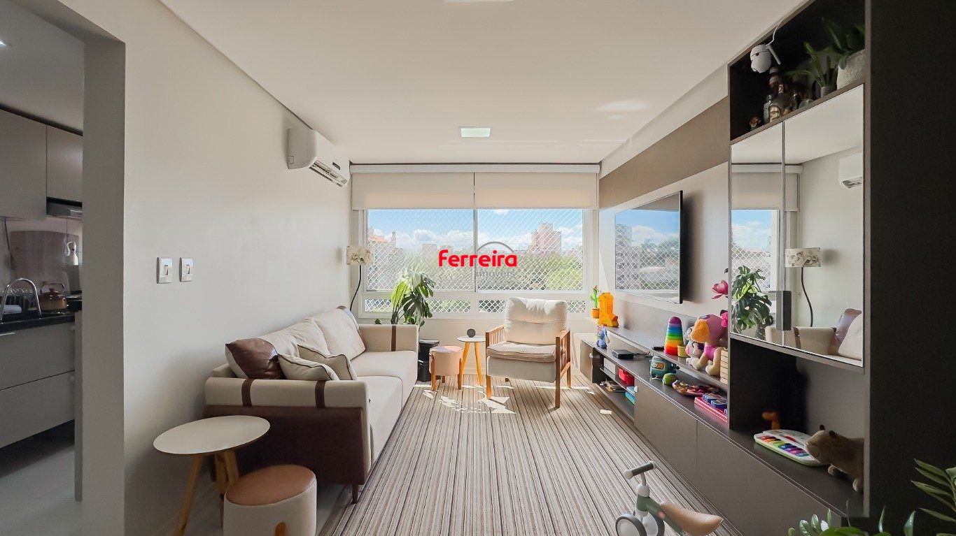Apartamento reformado com churrasqueira e 2 vagas