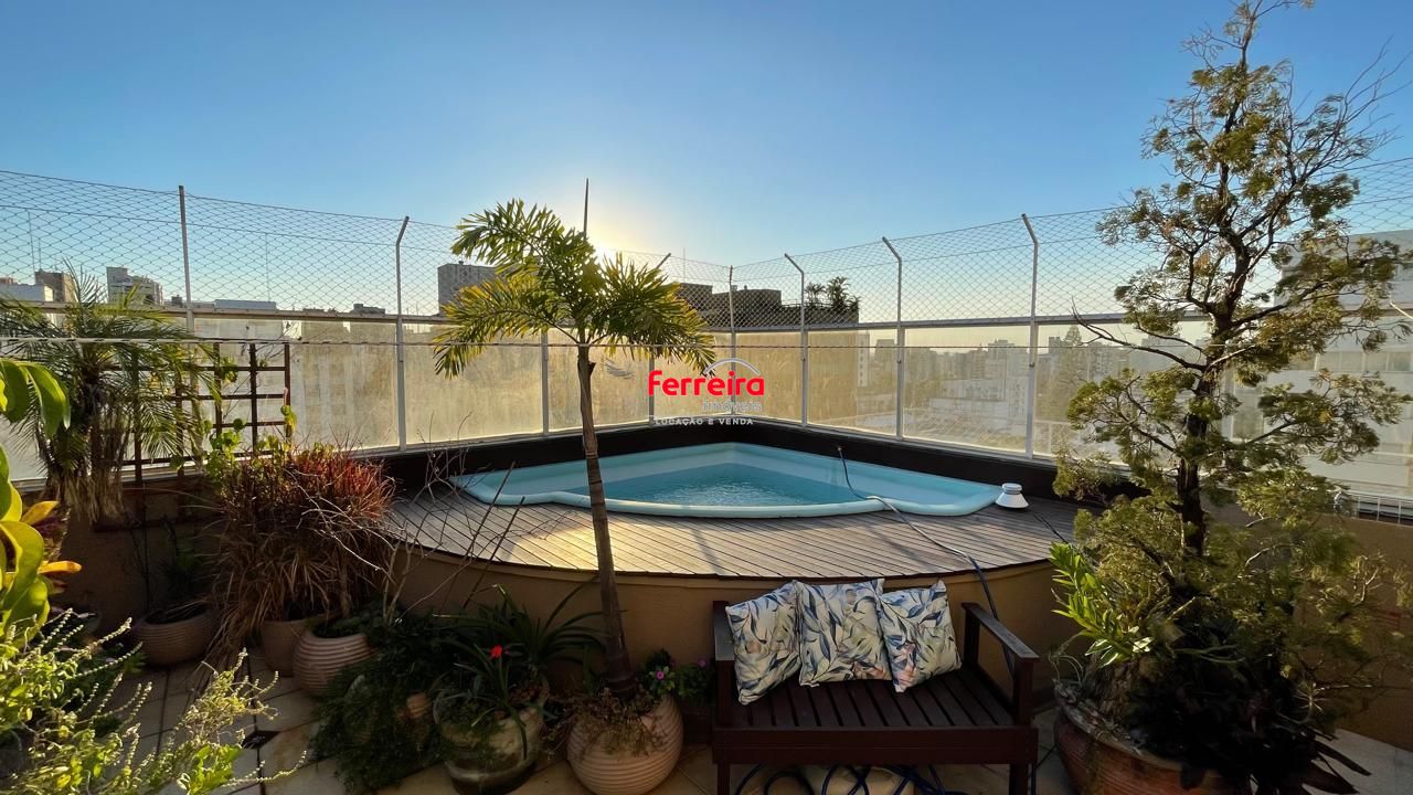 Cobertura duplex com piscina privativa, lareira e vista exclusiva