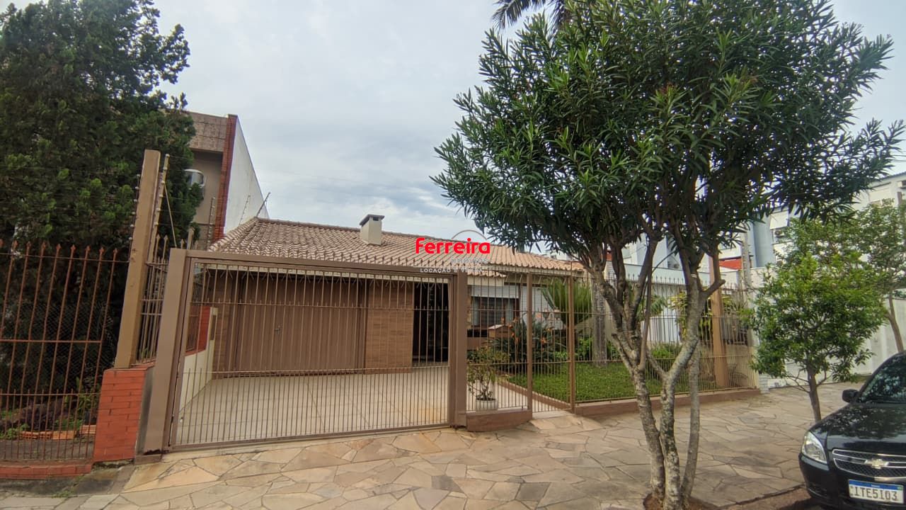 Casa com 3 Dormitórios, Suíte e 2 vagas de garagem no São Sebastião