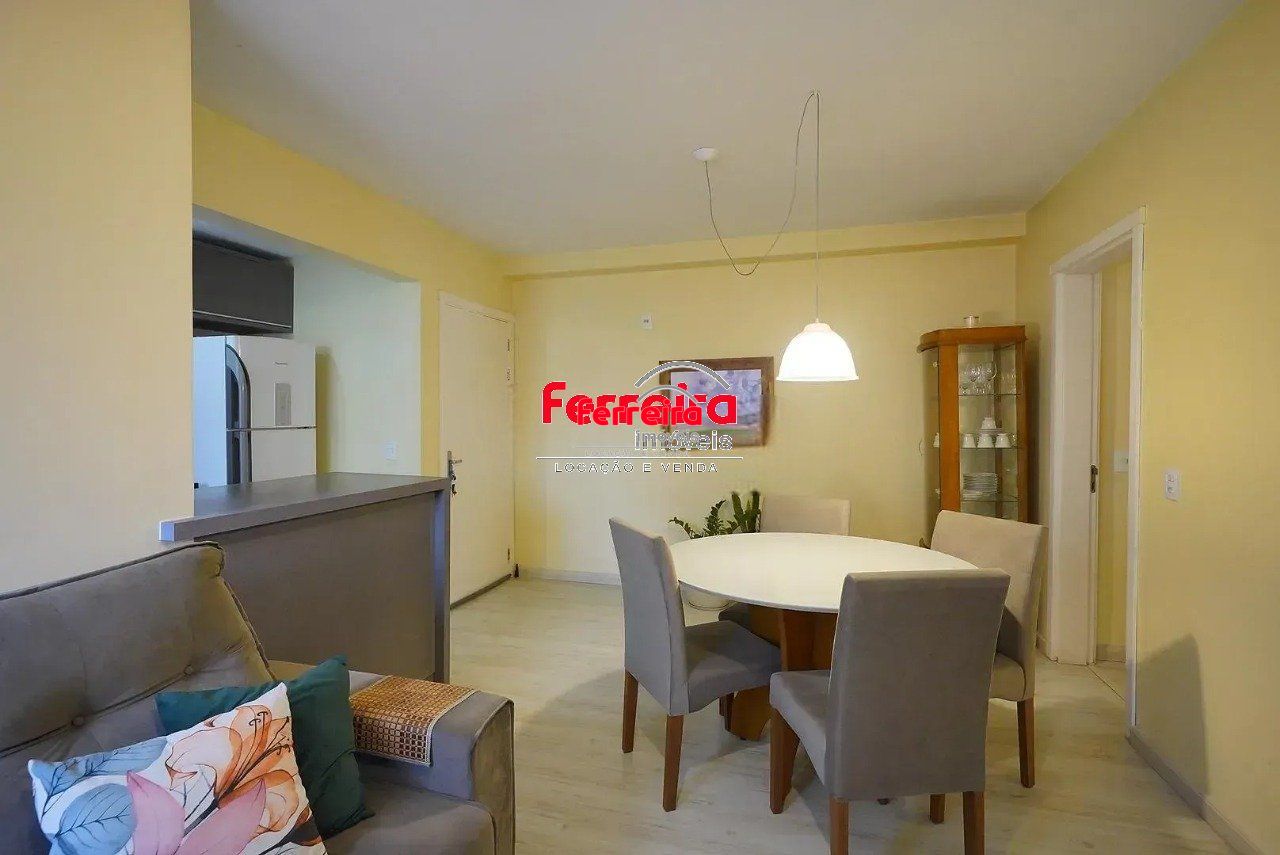 Apartamento com 79m², localizado no bairro Passo da Areia em Porto Alegre/RS.