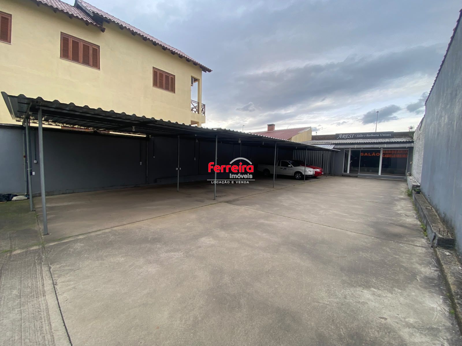 Loja com 100m² e 10 vagas, localizada no bairro Sarandi Porto Alegre/RS