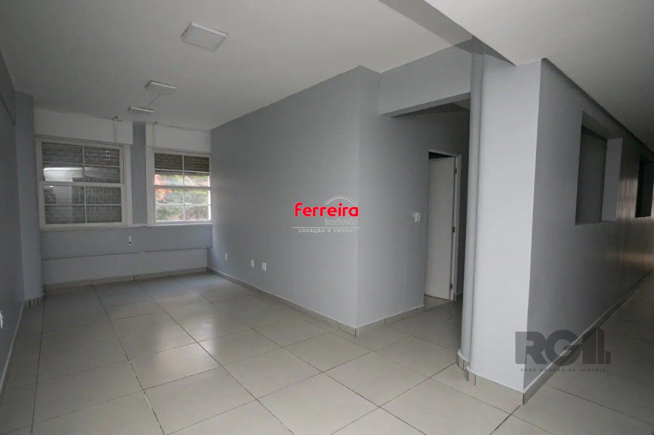 Prédio com 2000m², localizado no bairro Centro Histórico em Porto Alegre/RS.