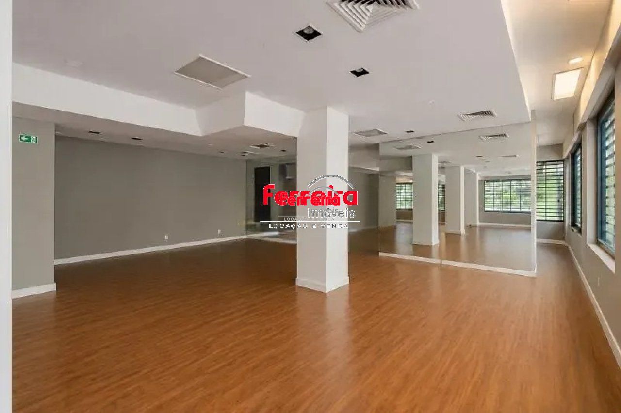 Loja com 244m², localizado no bairro Independencia em Porto Alegre/RS.