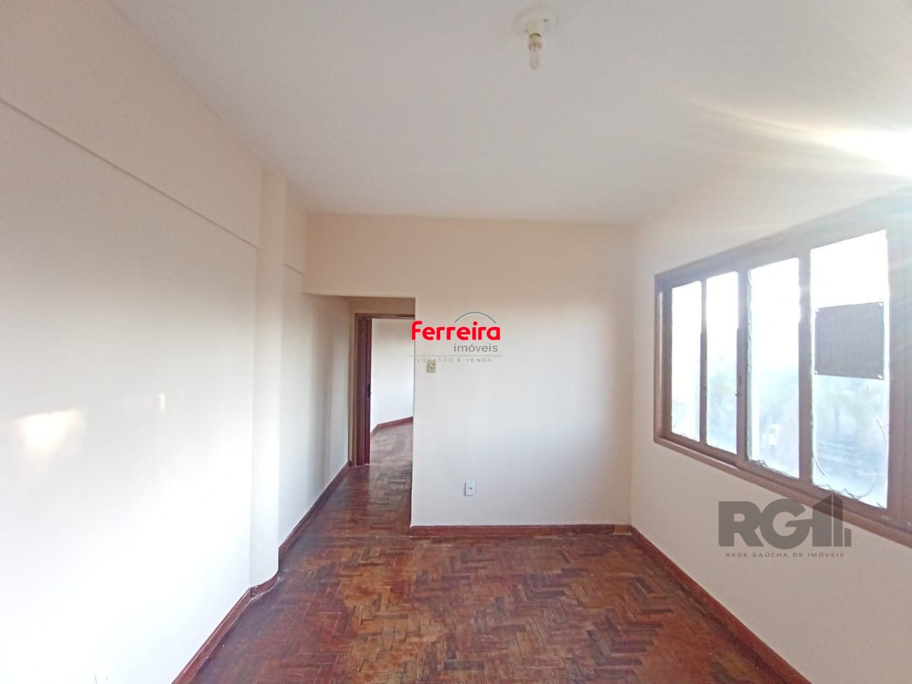 Apartamento 01 dormitório, localizado no bairro Floresta em porto Alegre/RS.