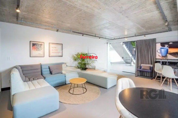 apartamento estilo loft no bairro Menino Deus em Porto Alegre/RS.