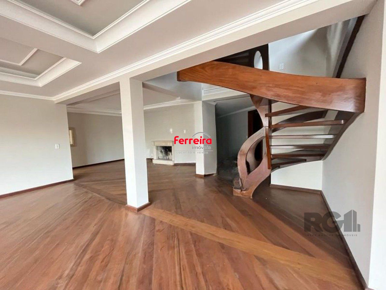 Cobertura com 6 suítes para vender no bairro Bela Vista em Porto Alegre.