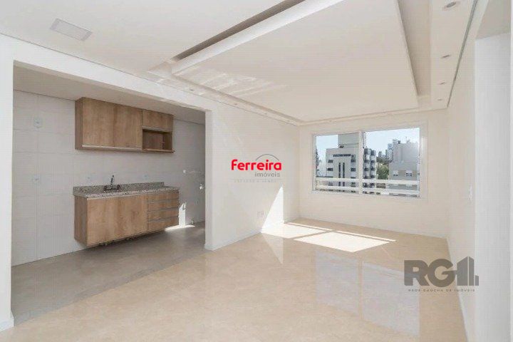 Apartamento com 65m², localizado no bairro São João em Porto Alegre/RS.
