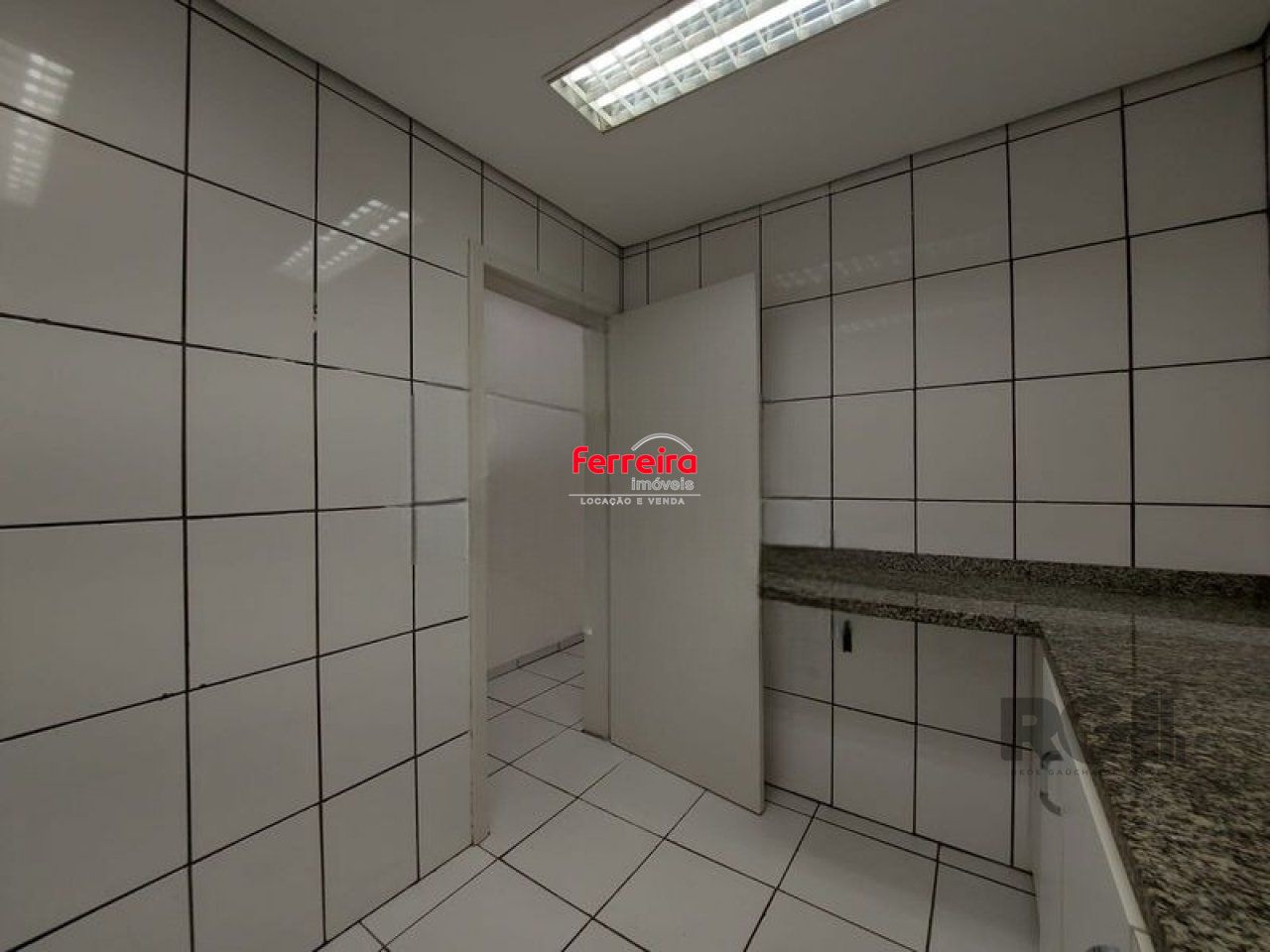 isK6X8JXO3CJh6LVJ3g4C_3216320682f4cb6b006e.jpg
